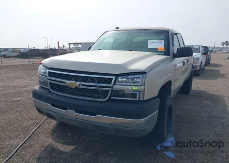 2005 Chevrolet Silverado 2500Hd Ls from USA, damaged, VIN 1GCHC23U05F823455